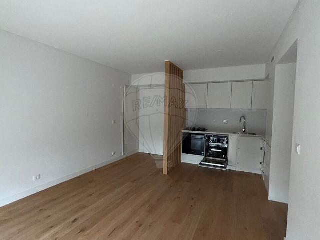 Apartamento T1 para arrendar em Seixal, Arrentela e Aldeia de Paio Pires, Seixal RE/MAX Portugal