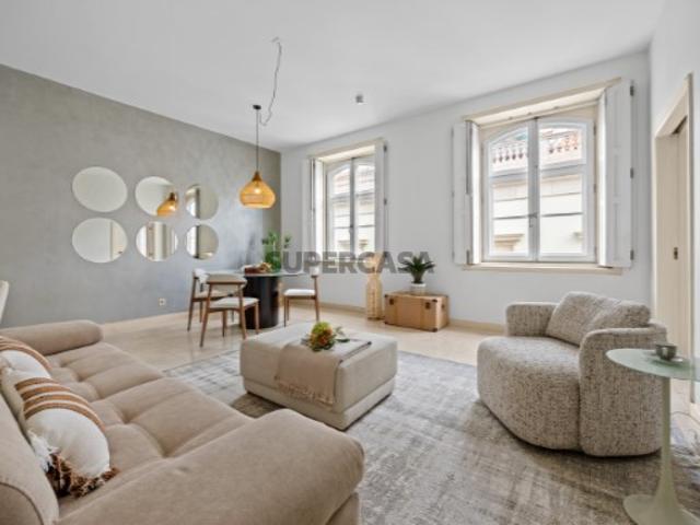 Apartamento T1 para venda mobilado no Chiado, Lisboa