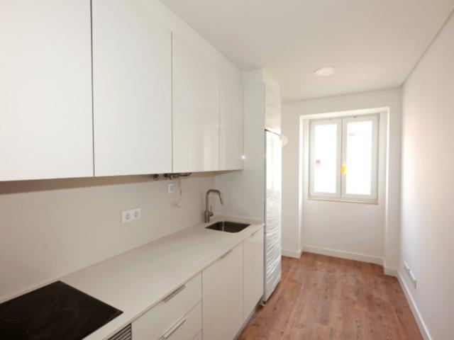 Apartamento T1 para venda no Alto de Santo Amaro, Alcântara