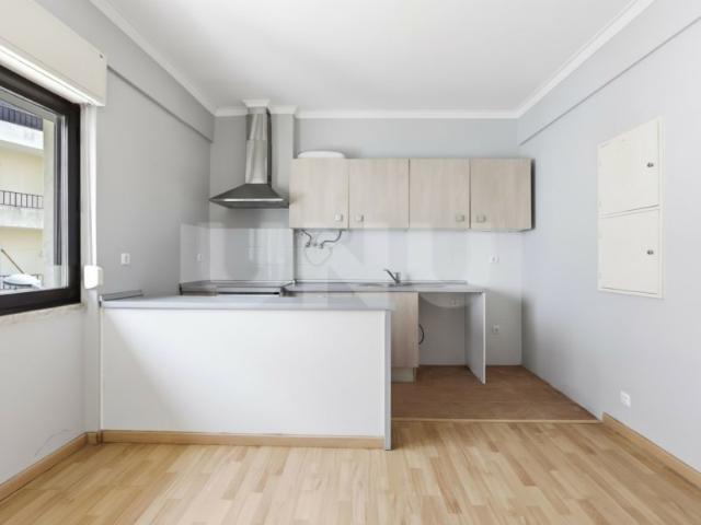 Apartamento T1, para venda, no Cacém