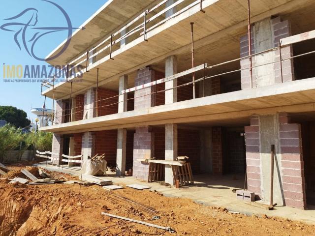 Apartamento T1 para venda inserido em condomínio fechado com. 62m² Lagoa e Carvoeiro