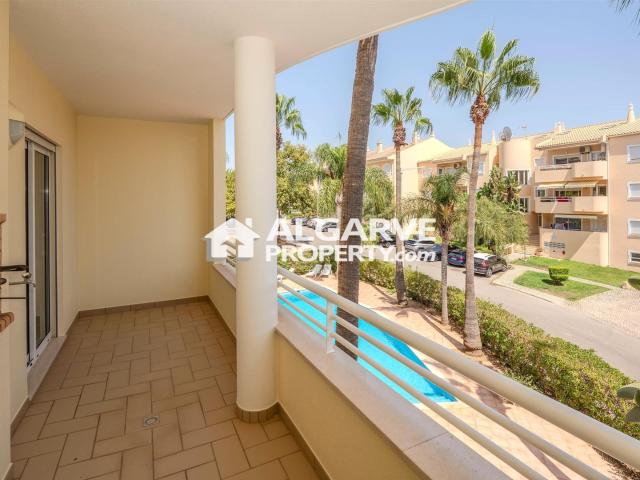 Apartamento T1 perto da praia da Falésia e da Marina em Vila. 93m² Quarteira