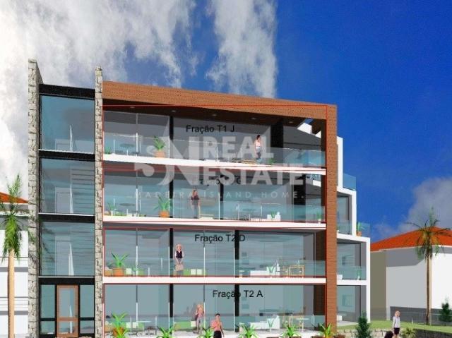 Apartamento T1 Piso 3 Perto da Praia Lugar de Baixo Piscina Condomínio