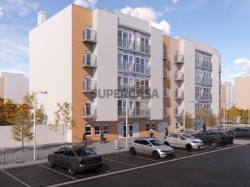 Apartamento T1 Premium com Espaço Exterior e Garagem Vialonga