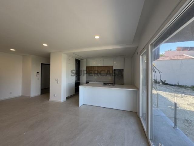Apartamento T1 Quinta Santa Teresa Parqueamento Arrecadação