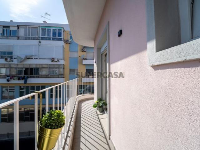 Apartamento T1 Remodelado Almada