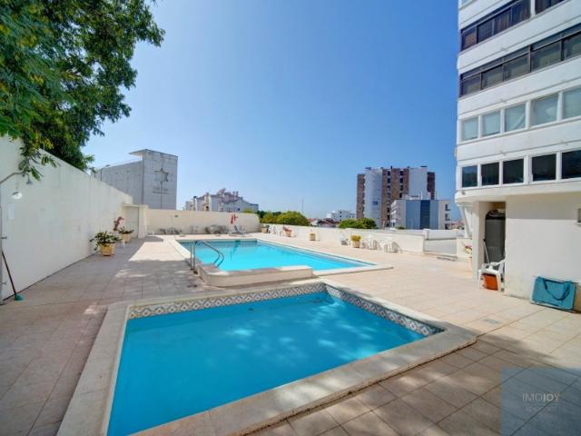 Apartamento T1 Remodelado em Cascais