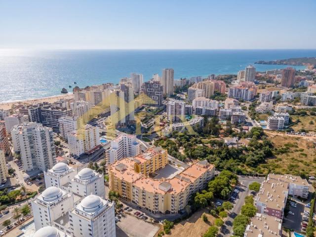 Apartamento T1 Renovado e com Garagem Praia da Rocha, Port. 53m² Portimão