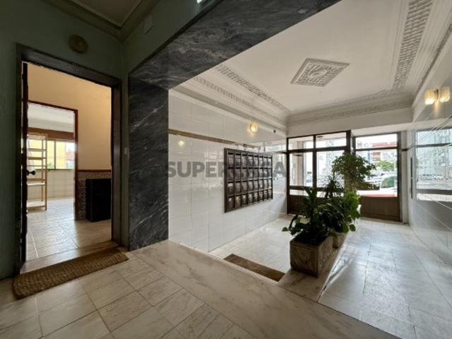 Apartamento T1 Rés do Chão no Seixal, Amora