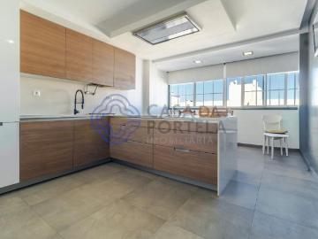 Apartamento T2+1 com espaço exterior em Setúbal 103m² Setúbal São Sebastião