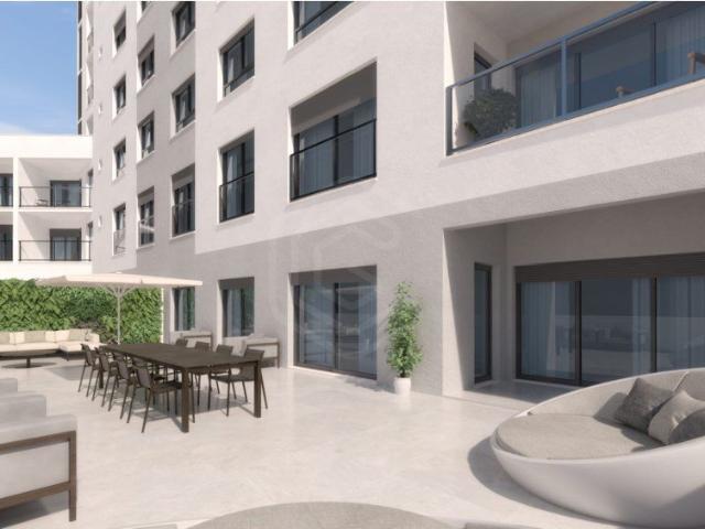 Apartamento T2+1, com estacionamento em Box, em condomínio f. 121m² Portimão
