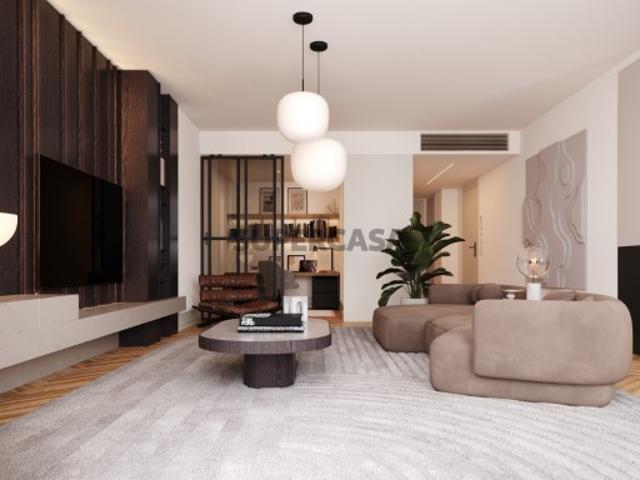 Apartamento T2+1 com garagem e arrumos I Cedofeita Porto