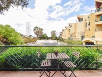 Apartamento T2+1 com jardim em condomínio privado com piscina Paço de Arcos