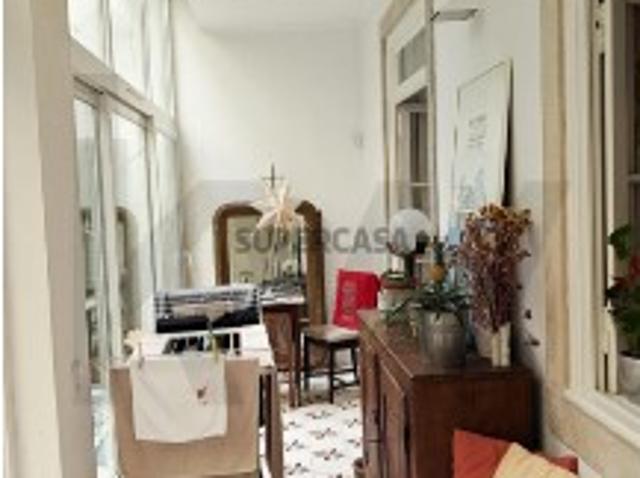 Apartamento T2+1 com pátio/jardim tropical