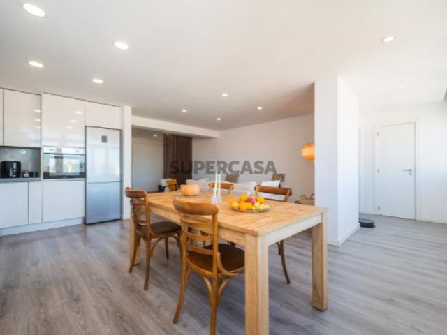 Apartamento T2+1 com terraço comum na cobertura do prédio