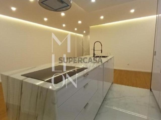 Apartamento T2+1 com Terraço | A 50 metros da Praia Póvoa de Varzim
