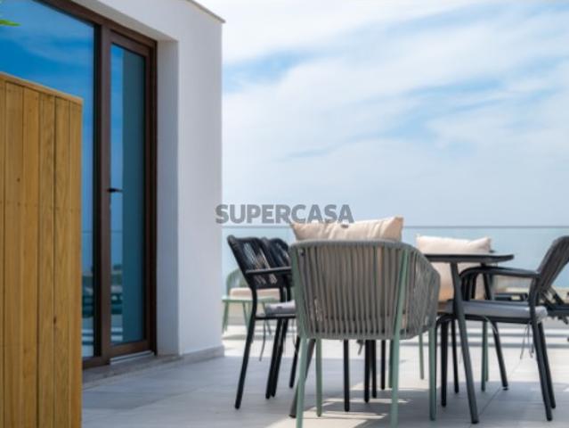 Apartamento T2+1 com terraço e piscina na cobertura, Porto Covo