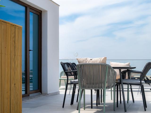 Apartamento T2+1 com terraço e piscina na cobertura, Porto Covo