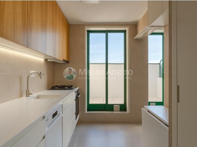 APARTAMENTO T2+1 COM TERRAÇO NO CENTRO DA MAIA | ÚLTIMO PISO