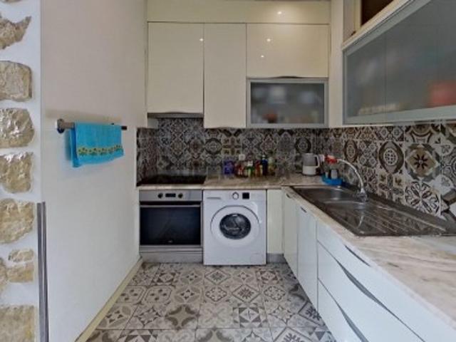 Apartamento T1+2 com Terraço na Penha de França Lisboa