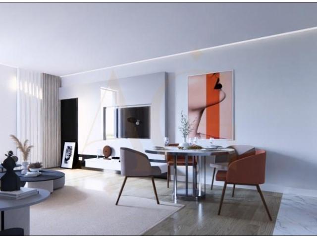 Apartamento T2+1 com terraço, varanda no último andar, em Po. 118m² Portimão