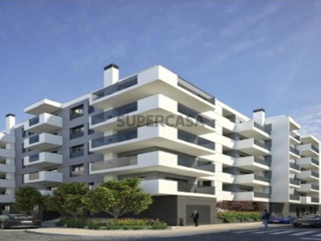 Apartamento T2+1 com varanda e garagem em novo empreendimento no Algarve
