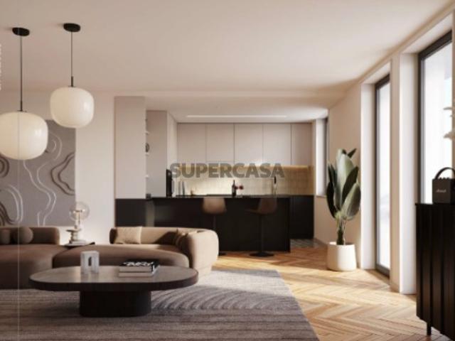Apartamento T2+1 com varanda em condomínio no Porto