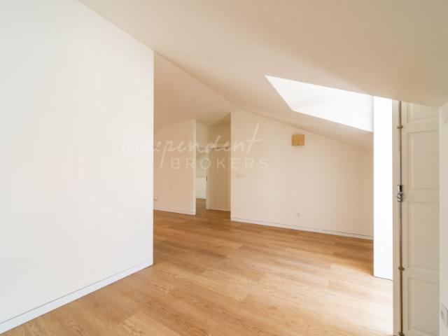 APARTAMENTO T2+1 COM VARANDAS [CALÇADA DA BOA HORA, AJUDA]