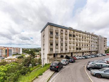 Apartamento T2+1 convertido em T3 em Rio de Mouro – Excele. 64m² Rio De Mouro