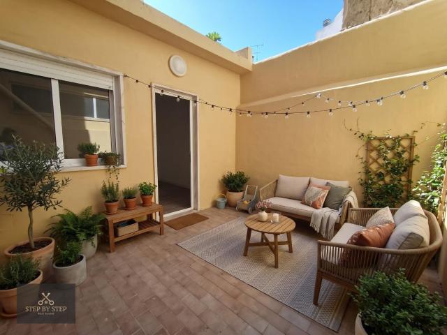 Apartamento T2+1 Amadora com terraço, totalmente remodelado a 1km da estação de Metro da Amadora Este