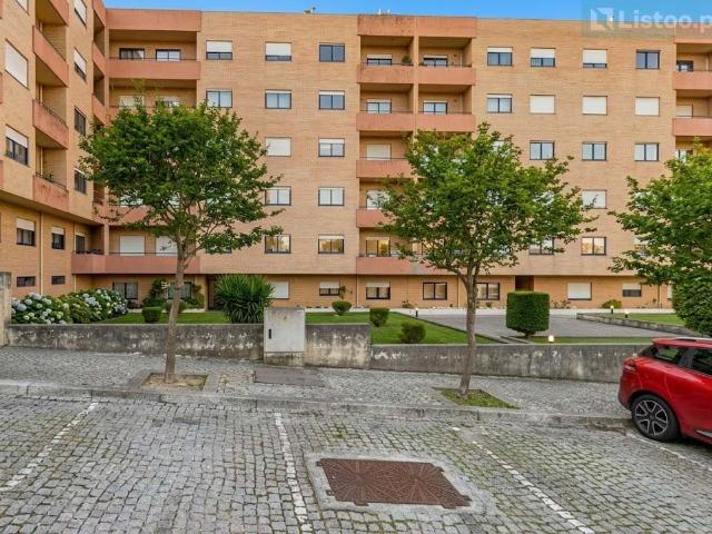 Apartamento T2+1 Amplas Varandas | Pedroso