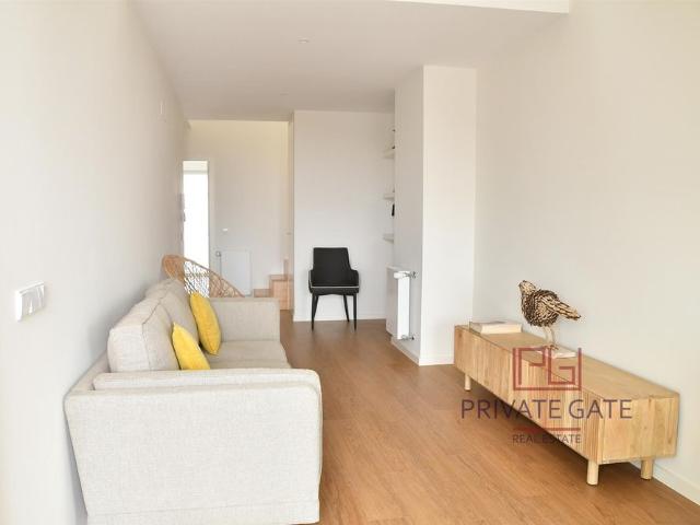 Apartamento T2+1 DUPLEX Arrendamento em Bonfim,Porto