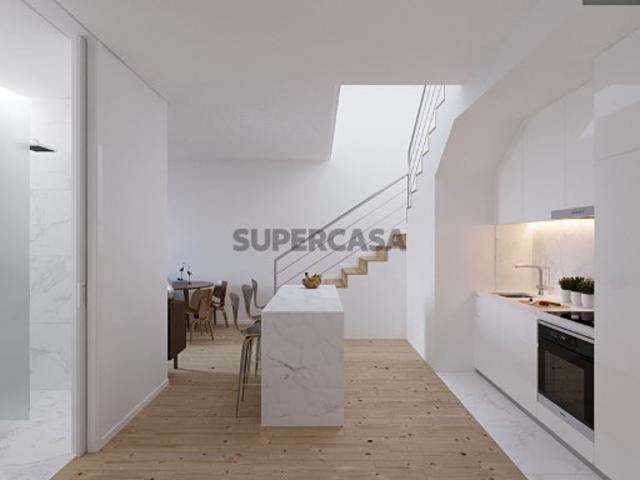 Apartamento T2+1 Duplex com Varanda e Garagem Bonfim Centro do Porto