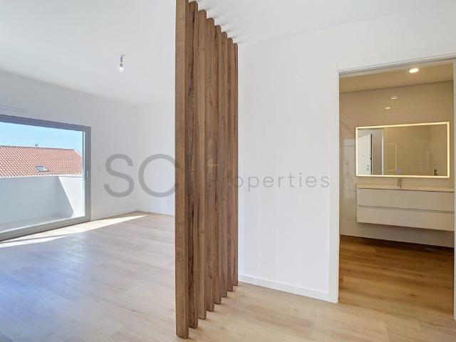 Apartamento T2+1 duplex, com varandas, na Quinta do Conde 85m² Quinta Do Conde
