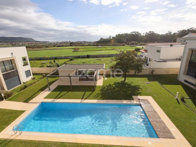 Apartamento T2+1 Duplex em Cond. Fechado com Piscina Cepães, Esposende