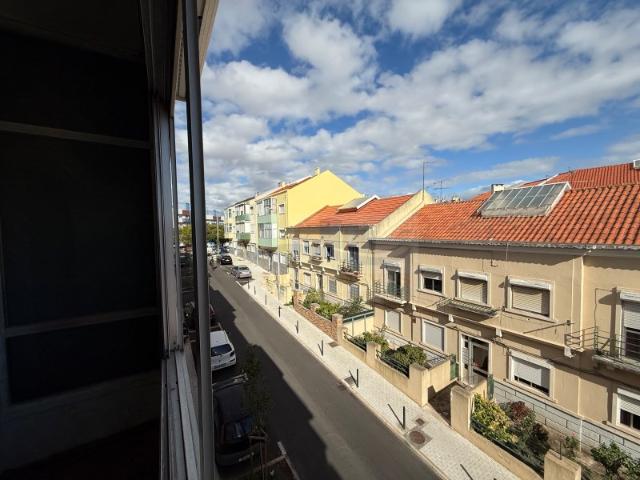 Apartamento T2+1 e sótão na Falagueira venda Nova a 5 minutos do Metro Oportunidade!