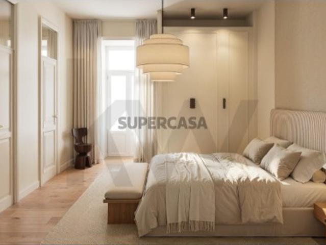 Apartamento T2+1 em Campo de Ourique Elegância e Conforto em Lisboa