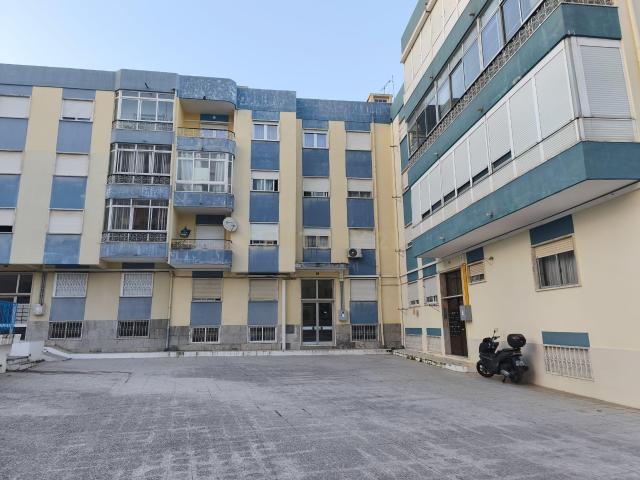Apartamento T2+1 em Amora
