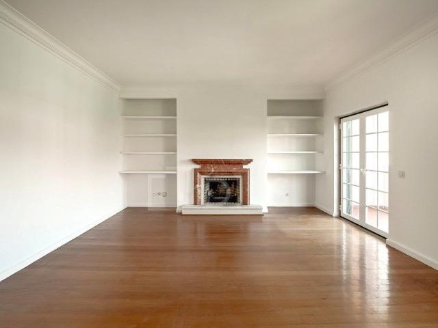 Apartamento T2+1 em Lisboa