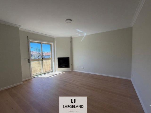 Apartamento T2+1 em Porto