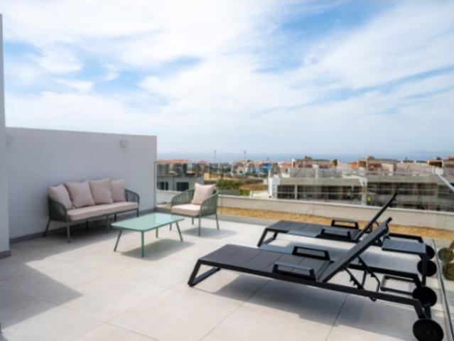 Apartamento T2+1 em Porto Covo com terraço e piscina na cobertura
