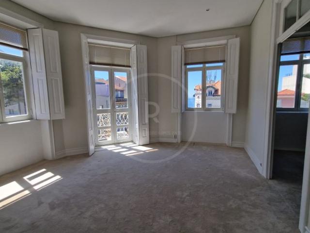 Apartamento T2+1 localizado na Foz do Douro com vistas privilegiadas