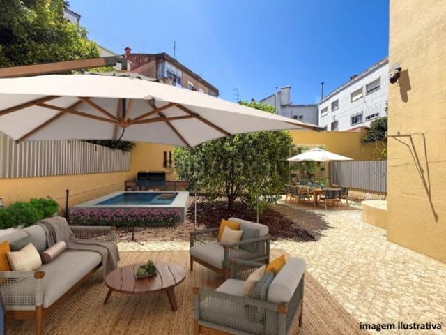 Apartamento T2+1 | Logradouro 112m2 | Renovado | Amadora