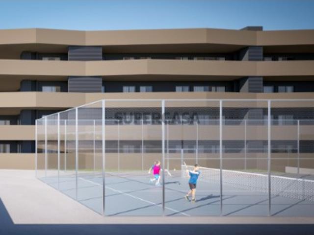 Apartamento T2+1, Novo, em Moreira da Maia, com churrasqueira na varanda, inserido em condomínio fechado com piscina, campo de pádel, parque infantil, sala de condomínio com cozinha equipada e ginásio