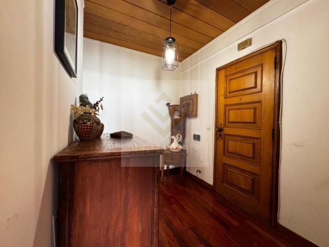 Apartamento T2+1 no Centro de Espinho com Elevador e Garagem