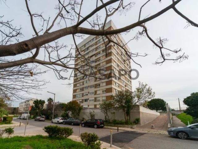 Apartamento T2+1 para alugar em Loures