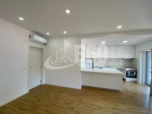 APARTAMENTO T2+1 PARA ARRENAMENTO CENTRO PORTO