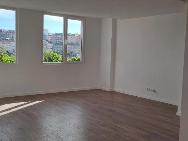 Apartamento T2+1 Remodelado Venteira Amadora