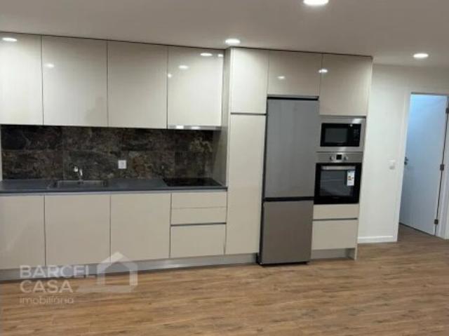Apartamento T2+1 totalmente remodelado em Oliveira Barcelos