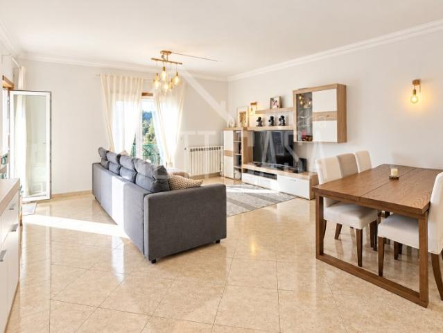 Apartamento T2+2 com excelentes áreas, muita luz e três varandas Póvoa da Galega